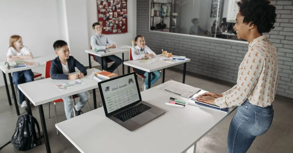 Cómo medir la efectividad de la educación digital en el aula