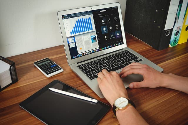 Cómo fomentar el aprendizaje crítico en la educación digital